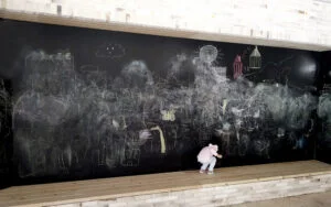 Mur-tableau sous le préau Mur-tableau sous le préau